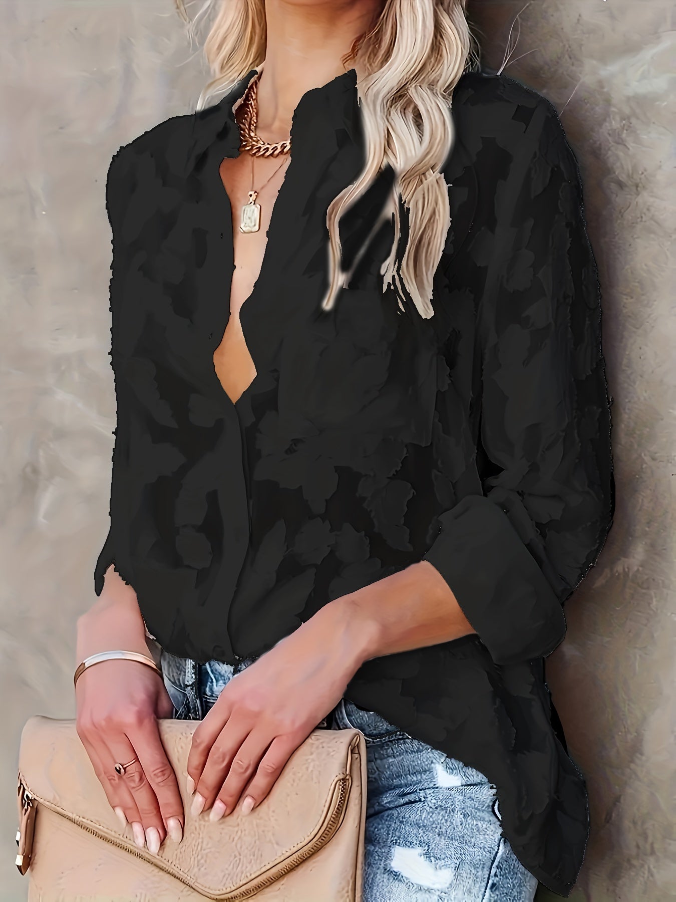 Liselot | Transparante blouse met bloemenreliëf